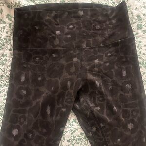 Lululemon Cheetah Leggings. Very good condition. 25 length.